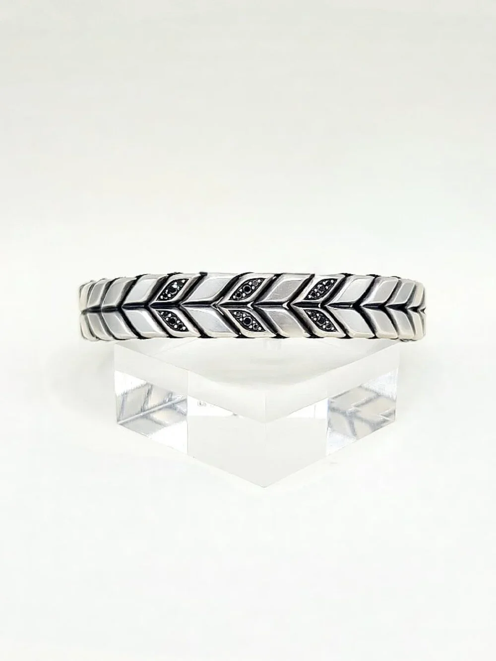 David Yurman Chevron Bracelet in Sterling Silver w/ Pavé Black Diamonds - Medium